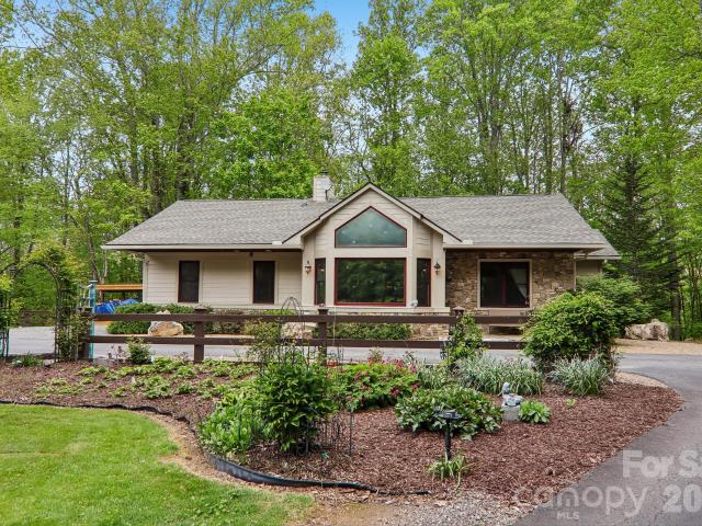 House for sale in Mars Hill, North Carolina