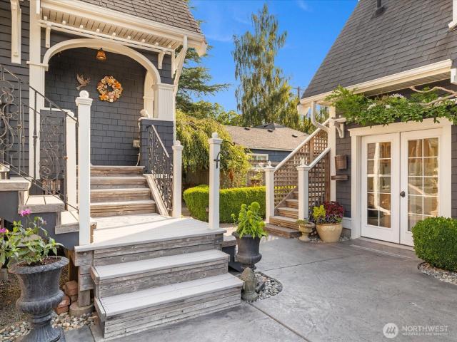 House for sale in La Conner, Washington