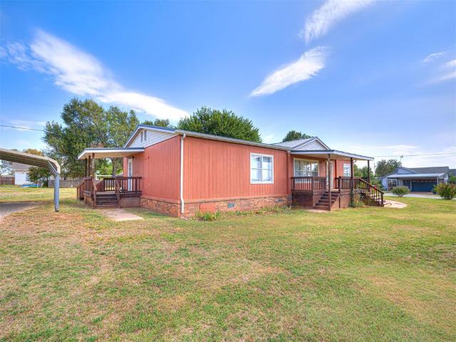 House for sale in Mulhall, Logan County
