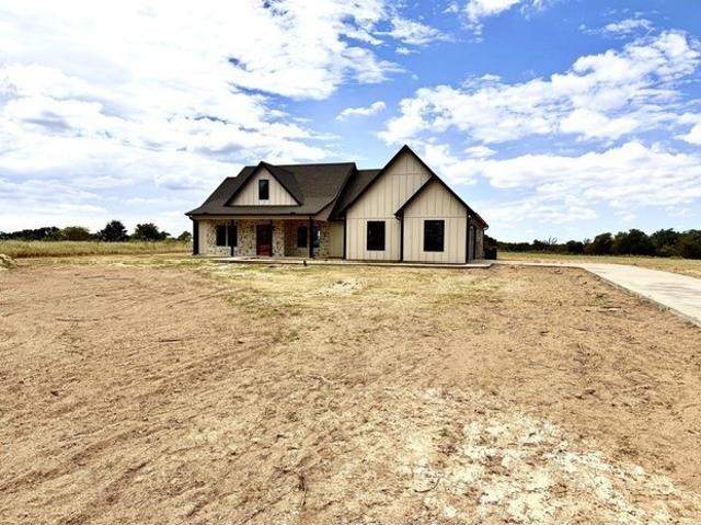 House for sale in Edgewood, Texas