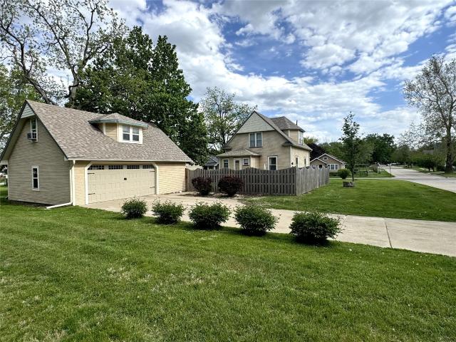 House for sale in Winterset, Iowa