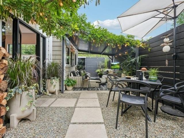 Condo for sale in Montclair, New Jersey