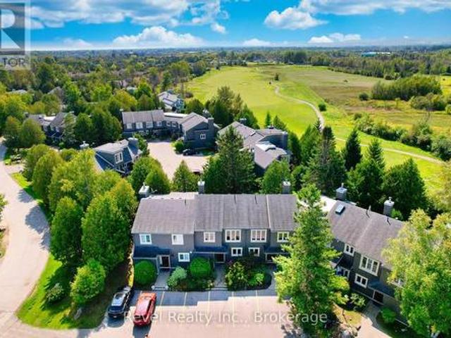 Townhouse for rent in Collingwood, Ontario