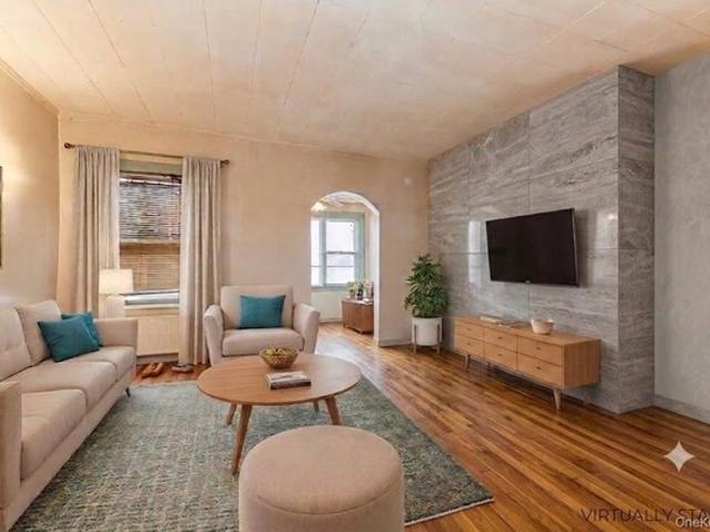 House for sale in Queens, Arverne