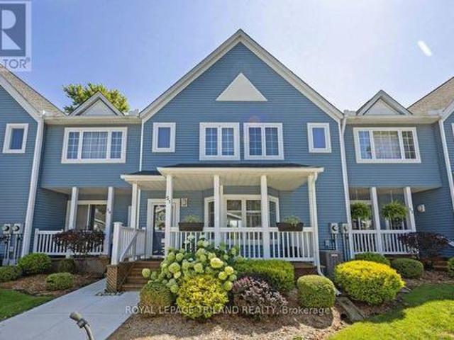 Townhouse for sale in Central Elgin, Ontario