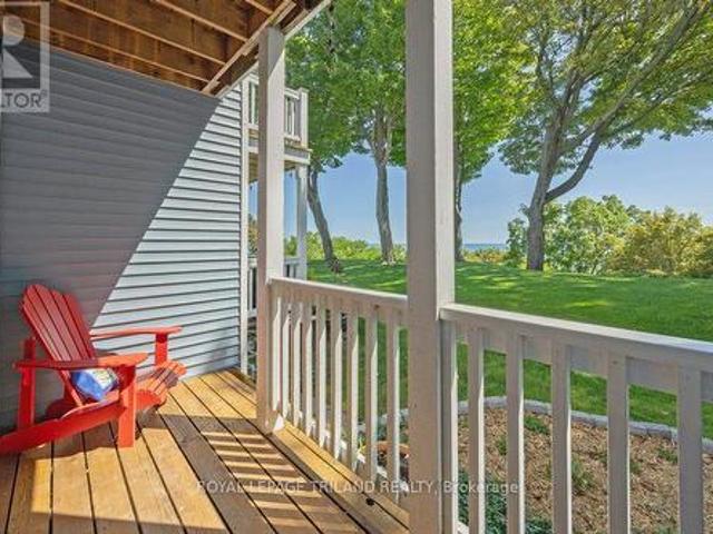 Townhouse for sale in Central Elgin, Ontario
