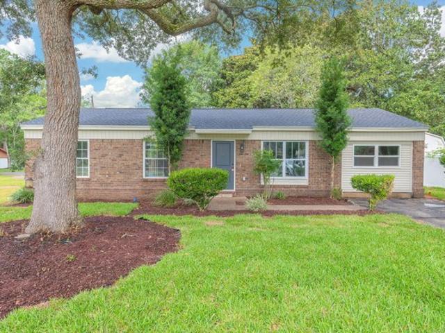 House for sale in Shalimar, Florida