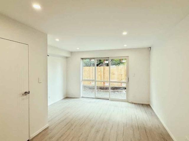 Apartment for rent in Point England, Maungakiekie-Tāmaki
