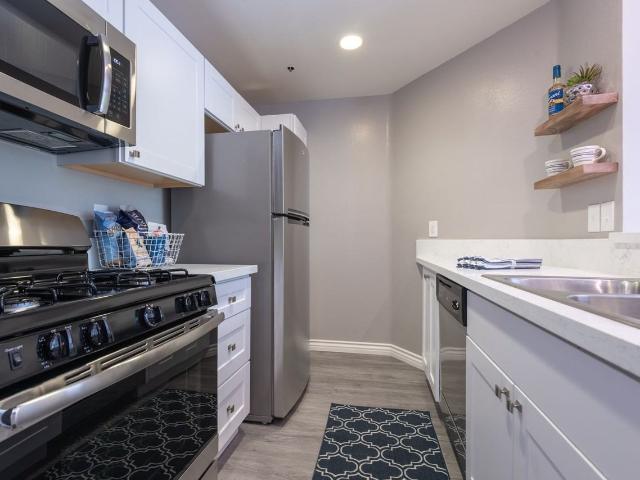Apartment for rent in Canoga Park, California