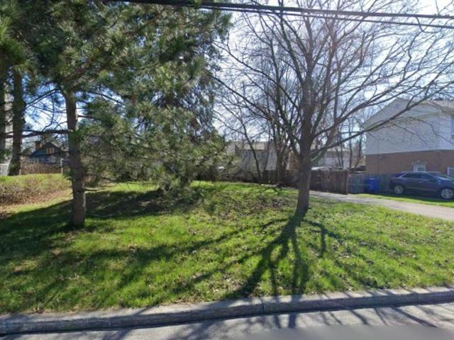 Land for sale in Pointe-Claire, Montréal (région administrative)