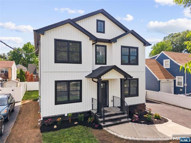 House for sale in Rochelle Park, New Jersey
