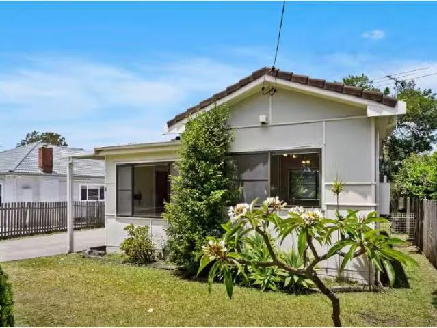 House for rent in Wollongong West, New South Wales