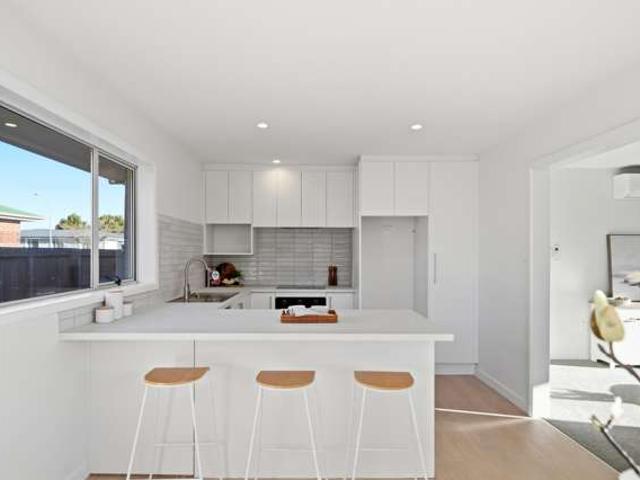 House for sale in Chaslands, Canterbury