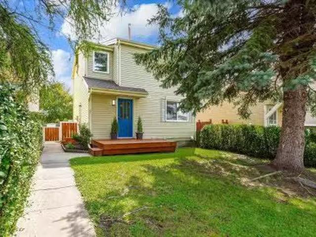 House for sale in Town of Gibbons, Gibbons