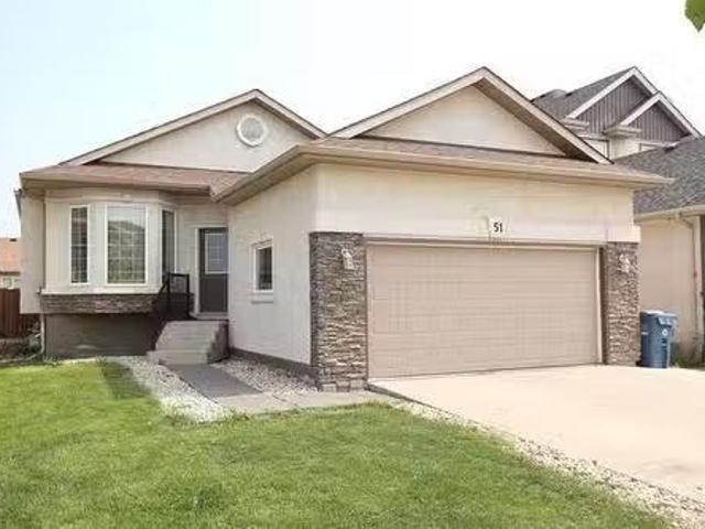 House for sale in Canterbury Park, Winnipeg