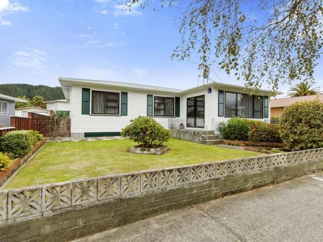 House for sale in Pauatahanui, Wellington