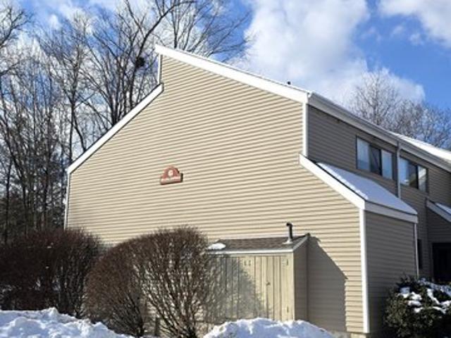 Townhouse for sale in Naugatuck, Connecticut