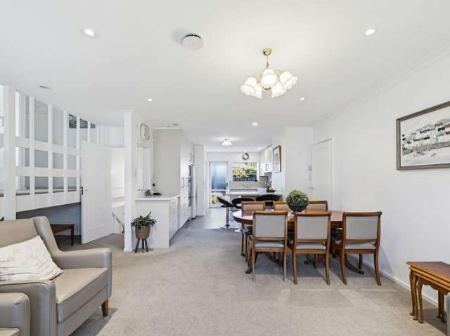 House for sale in Chaslands, Canterbury
