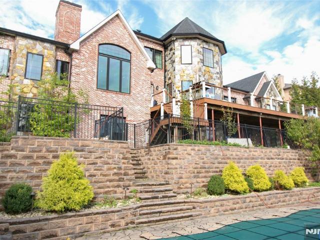 House for sale in Passaic, New Jersey