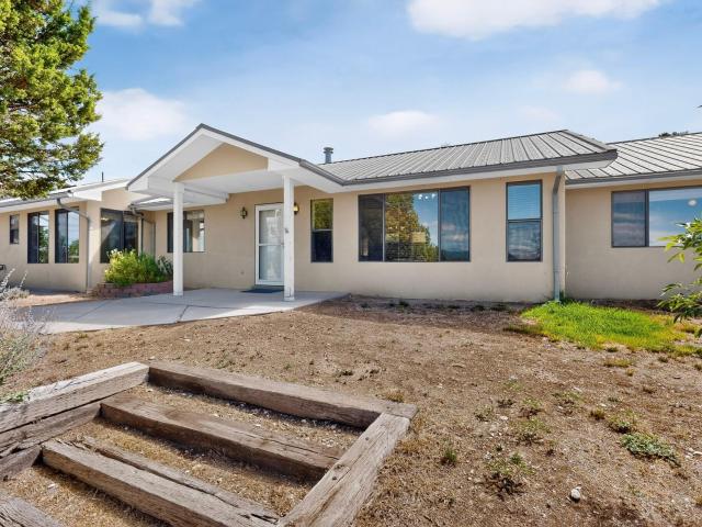 House for sale in Edgewood, Bernalillo County