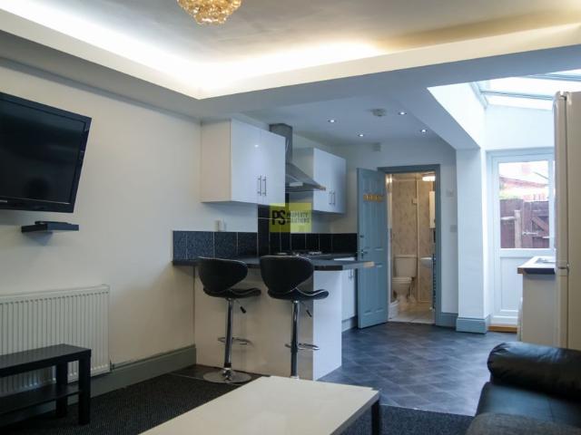 Room for rent in Stirchley, West Midlands