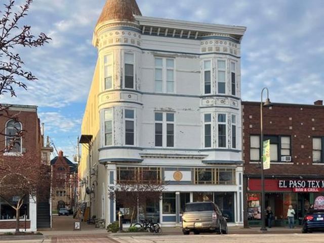 Condo for sale in Fairfield, Iowa