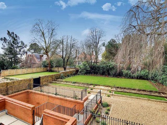 Apartment for rent in Swiss Cottage, Greater London