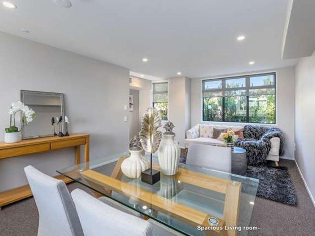 Townhouse for sale in Auckland, Oroua County