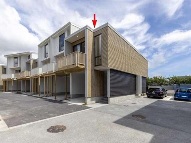 Townhouse for sale in Paraparaumu, Wellington