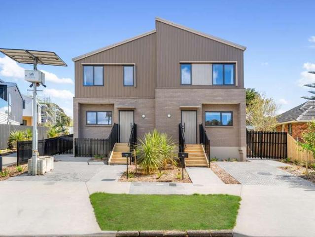 House for sale in Point England, Maungakiekie-Tāmaki