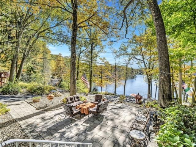 House for sale in Glenwood, New Jersey