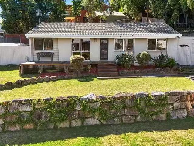 House for rent in Ashmore City