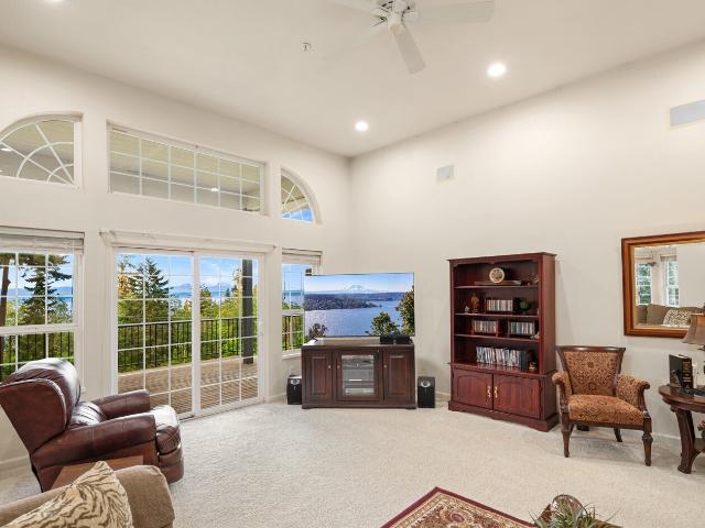 House for sale in Washington