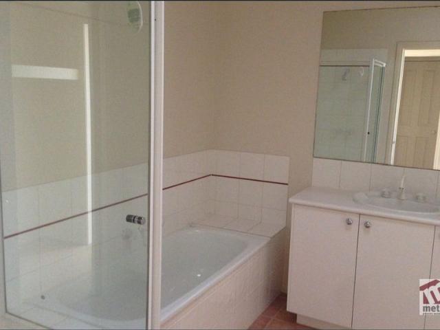 House for rent in Point Cook, Victoria