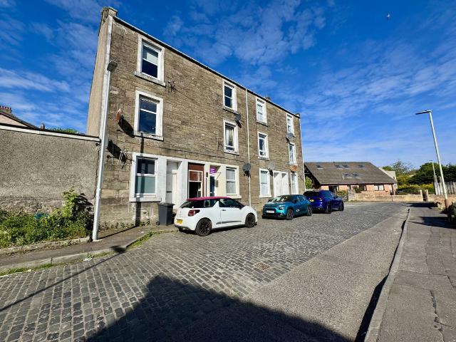 Studio for rent in Hilltown, Scotland