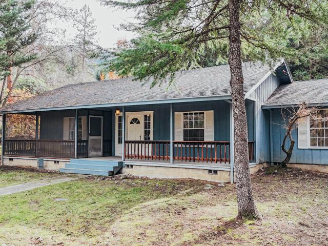 House for sale in Lewiston, California