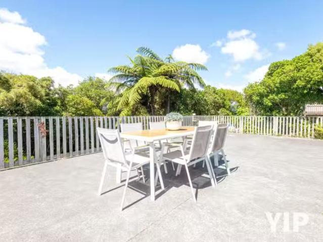 House for sale in Days Bay, Wellington