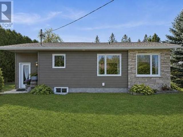 House for sale in Azilda, Greater Sudbury