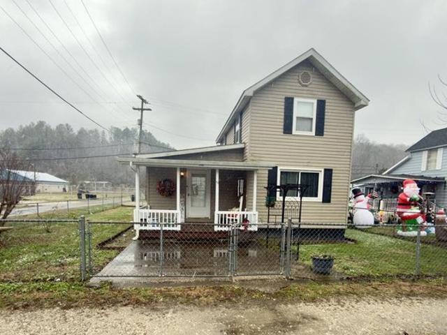 House for sale in Auxier, Kentucky