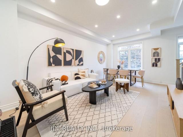 Townhouse for sale in Woburn, Ontario
