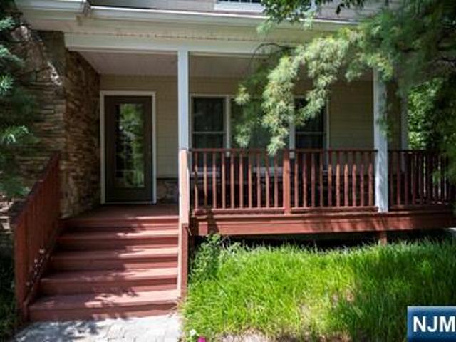 House for sale in Montvale, New Jersey
