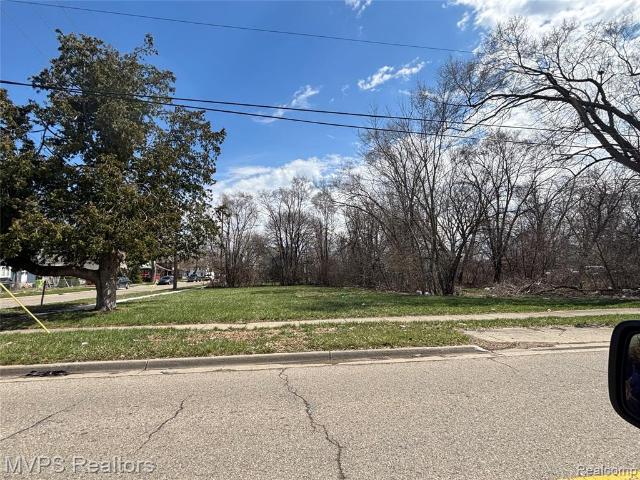 Land for sale in Pontiac, Michigan