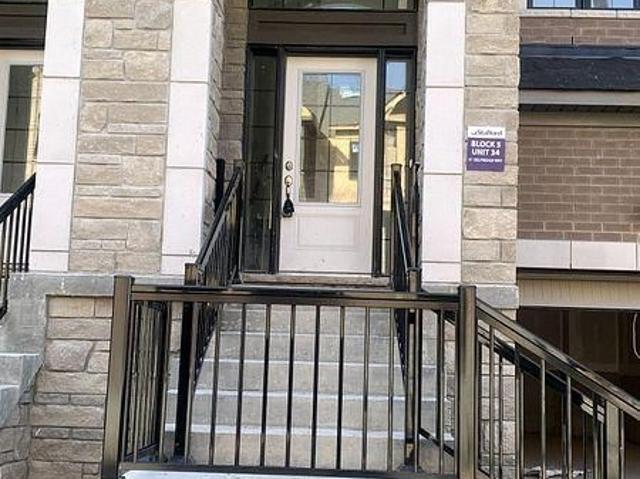 Townhouse for sale in Woburn, Ontario