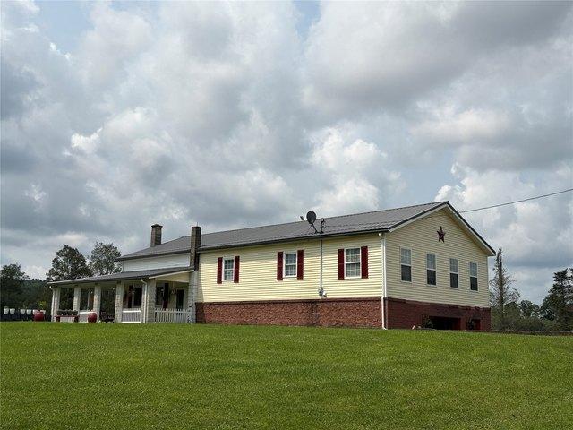 House for sale in Crawford, Pennsylvania