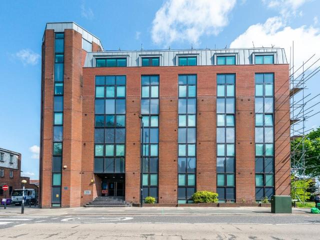 Apartment for rent in Southgate, Greater London