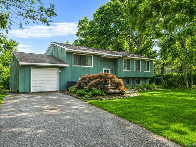 House for sale in Aquebogue, New York