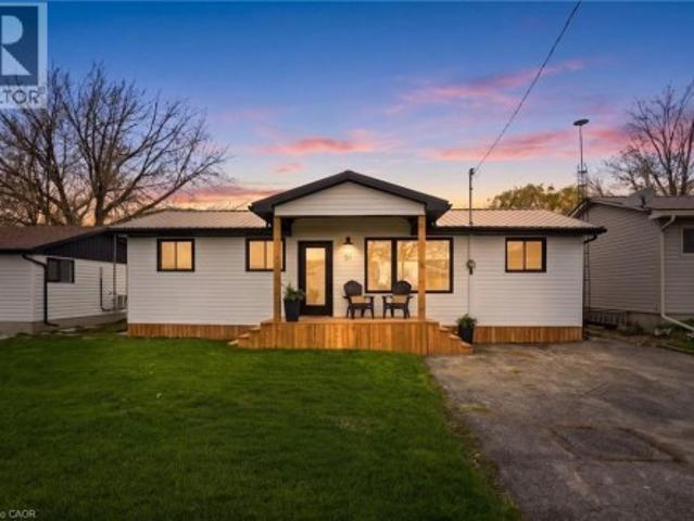House for sale in Ontario