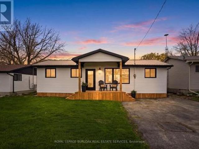 House for sale in Ontario