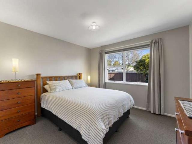 House for sale in Chaslands, Canterbury