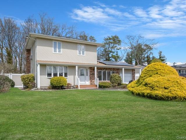 House for sale in Bohemia, New York